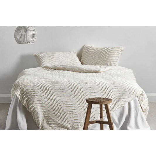 Elevate Your Bedroom with Luxury: The Wave Tufted Duvet by PTH Homes
