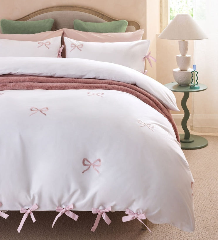 Bow Embriodered Bedding