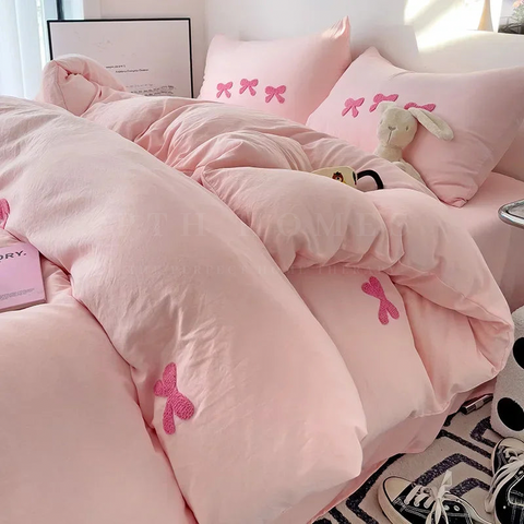 Pink Bow 🎀 - Embriodered Bedding