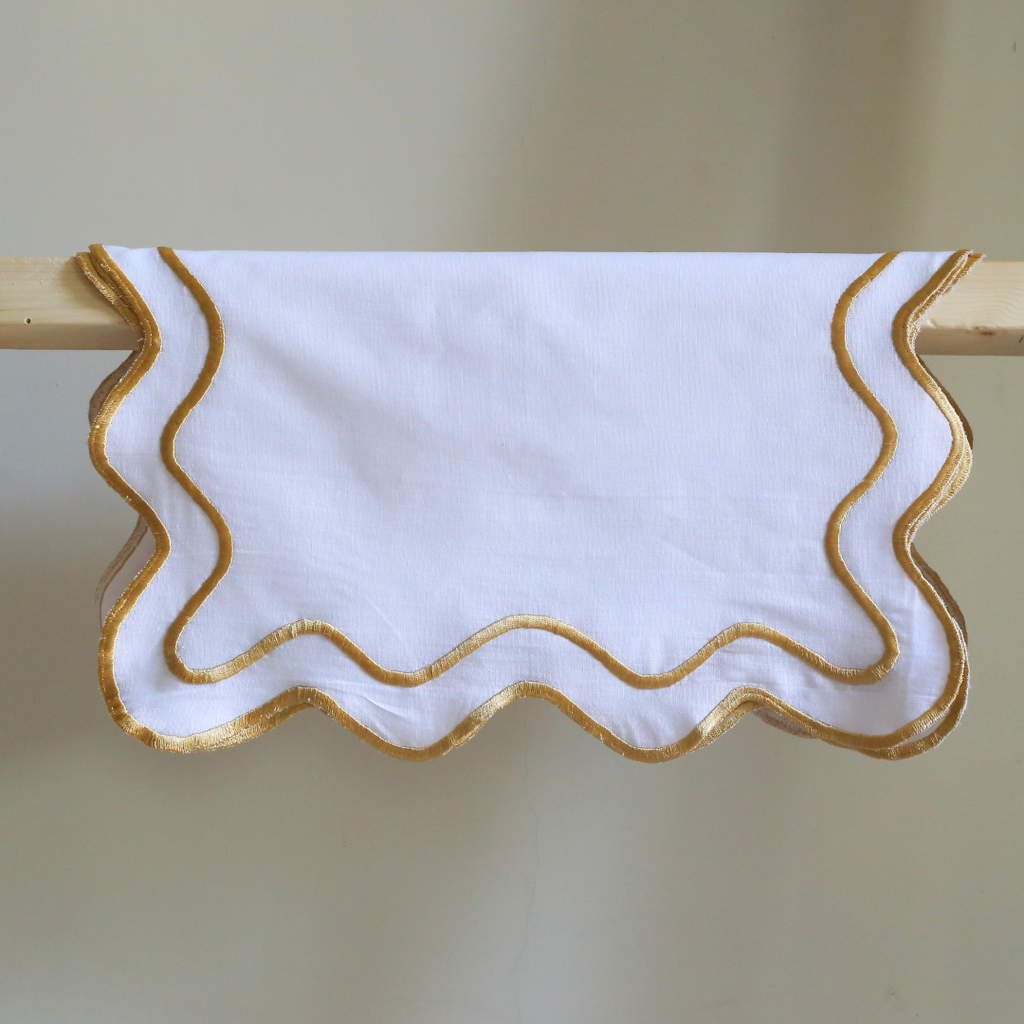 Bahama Palm - Embriodered Scalloped Tablemats (Solids)