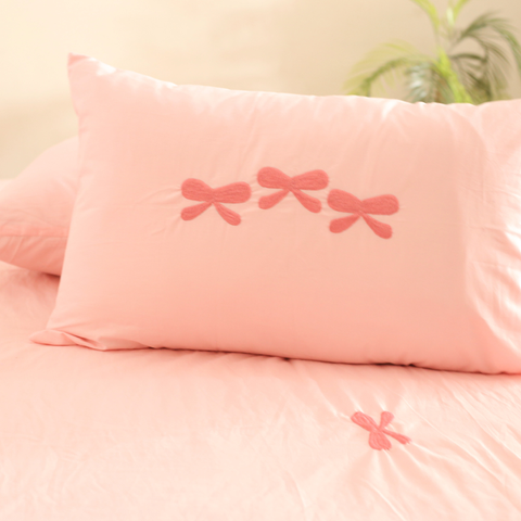 Pink Bow 🎀 - Embriodered Bedding