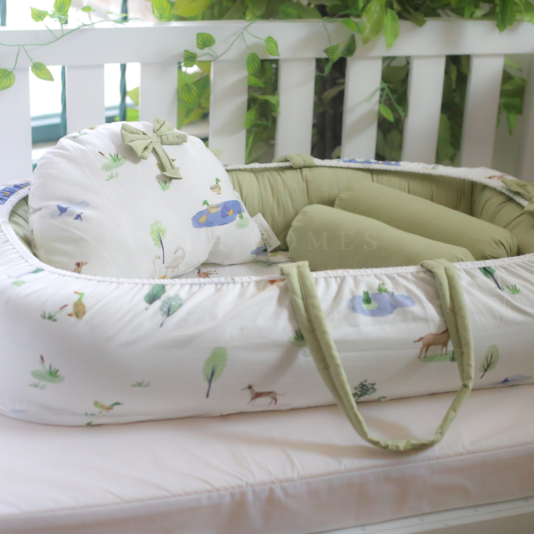 Happy Farm - Baby Lounger