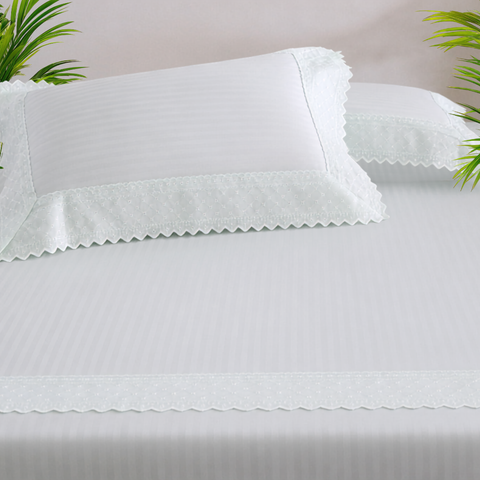 Pistachio Pearl Lace
