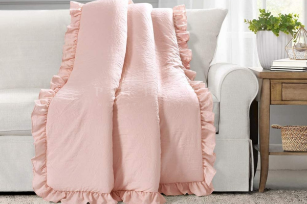 Ruffle - Throw Blanket