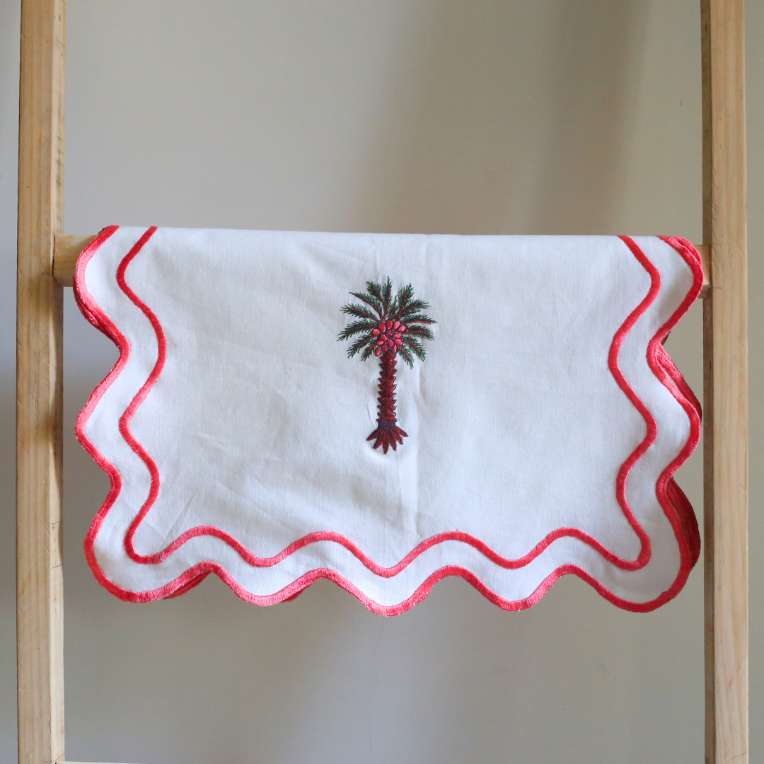 Bahama Palm - Embriodered Scalloped Tablemats
