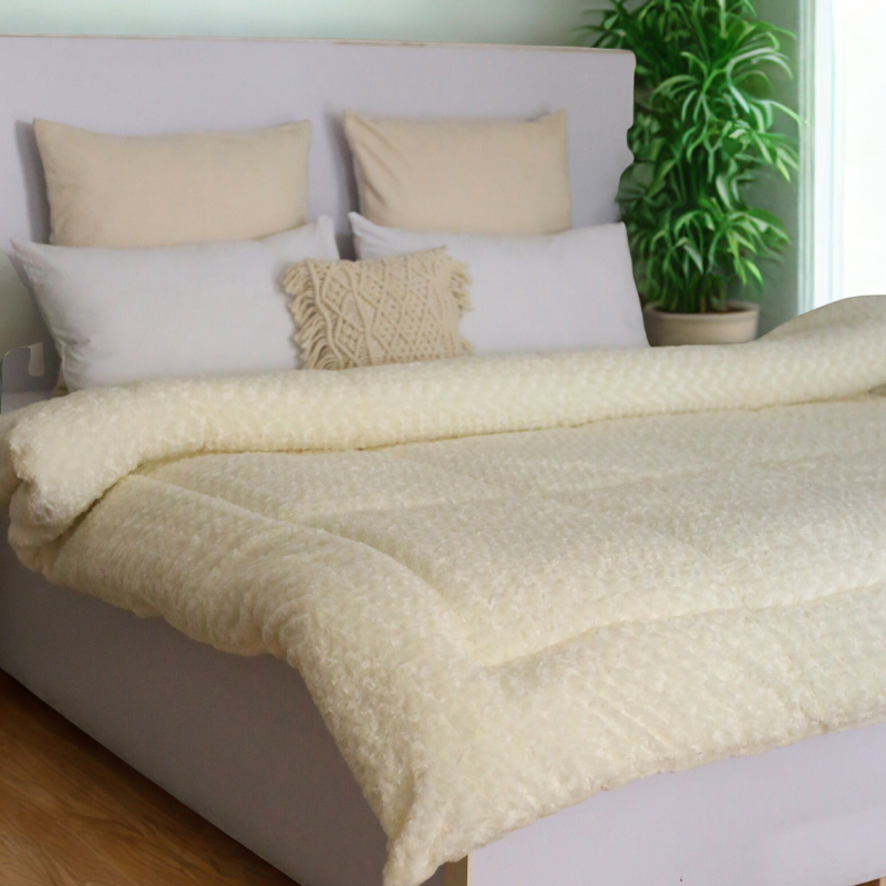 Winter Blossom - Thick Fur Comforter (White)
