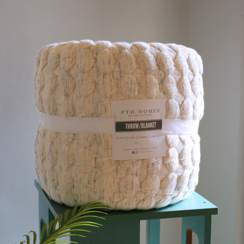 Ivory Honeycomb - Quilt