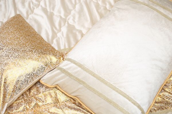Luxury Gold - Velvet Bridal Bedding